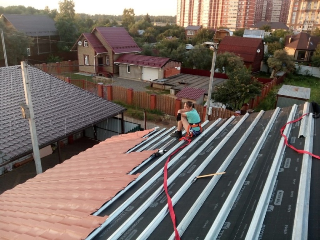 Металлочерепица Геркулес 8004 терракотовый Стальной Бархат от Центра Металлокровли в Великом Новгороде