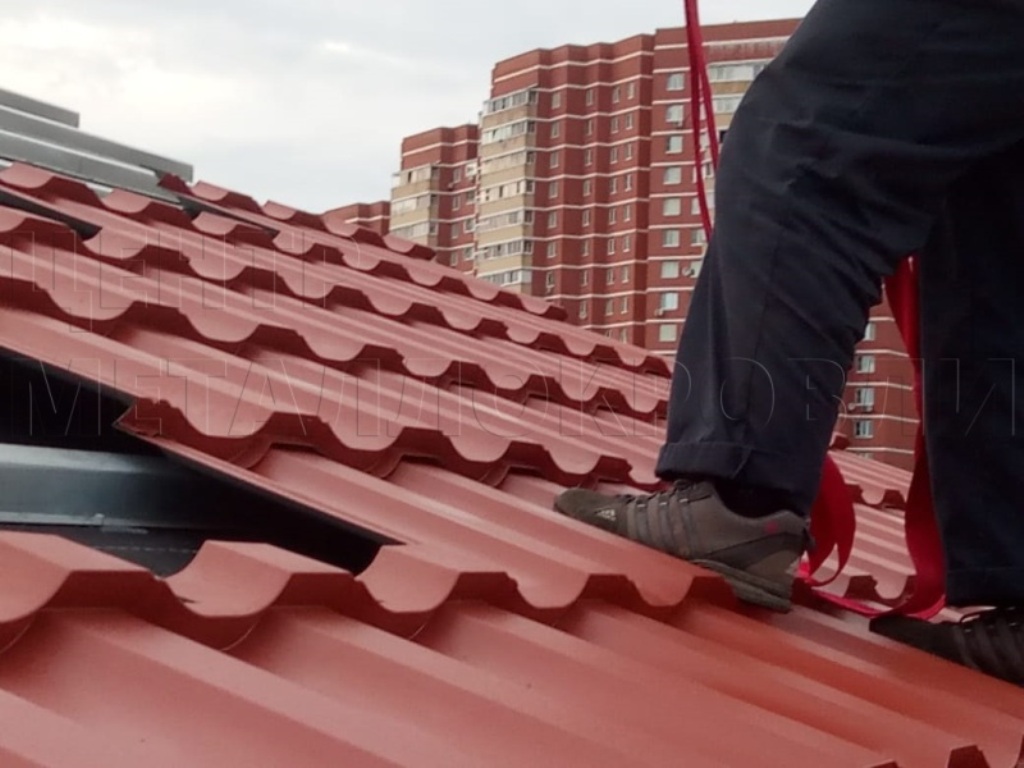 Металлочерепица Геркулес 8004 терракотовый Стальной Бархат от Центра Металлокровли в Великом Новгороде Металлочерепица Геркулес 8004 терракотовый Стальной Бархат от Центра Металлокровли в Великом Новгороде