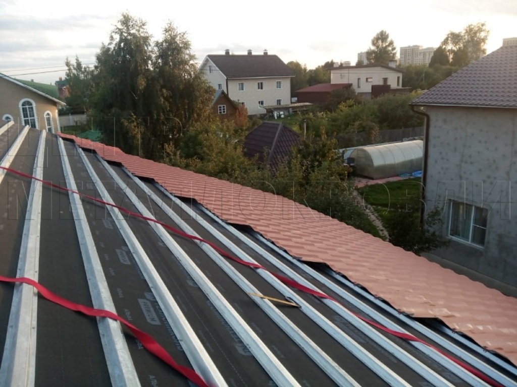 Металлочерепица Геркулес 8004 терракотовый Стальной Бархат от Центра Металлокровли в Великом Новгороде