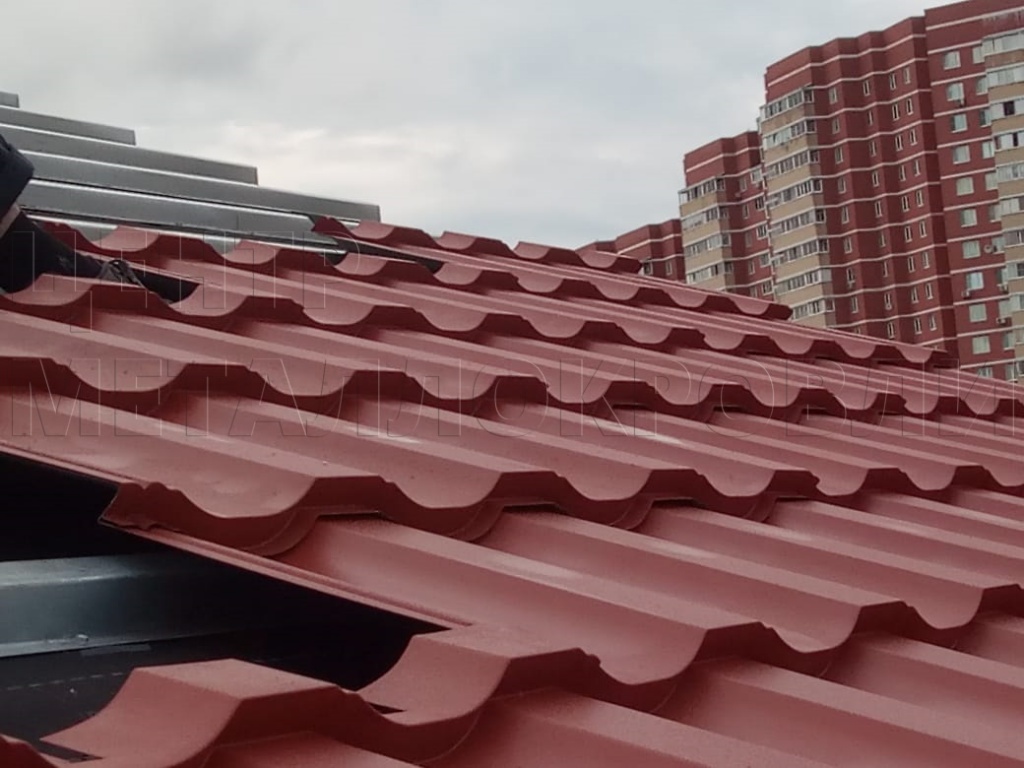 Металлочерепица Геркулес 8004 терракотовый Стальной Бархат от Центра Металлокровли в Великом Новгороде Металлочерепица Геркулес 8004 терракотовый Стальной Бархат от Центра Металлокровли в Великом Новгороде